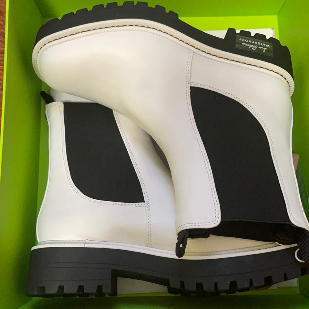 Sam Edelman waterproof white Chelsea boot